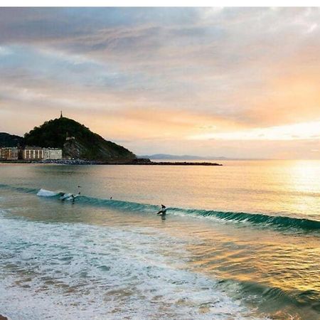 Apartamento Junto A La Playa De Gros Ess02373 San Sebastian Exterior photo