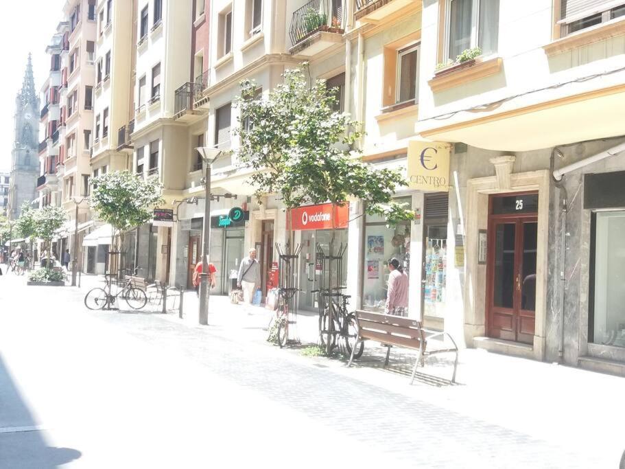 Apartamento Junto A La Playa De Gros Ess02373 San Sebastian Exterior photo